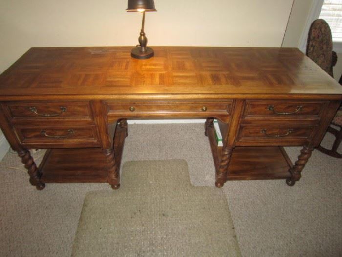 Large desk with barley twist legs, 5 drawers
