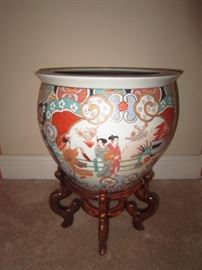 Large Chinese cache pot and stand