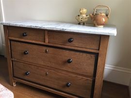 vintage chest of drawers with a marble top 43"w x 25"d x 29"h asking $160