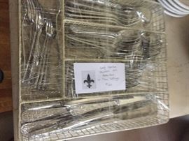 Leaf Garden Stainless service for 10 