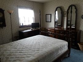 Queen four post bedroom set