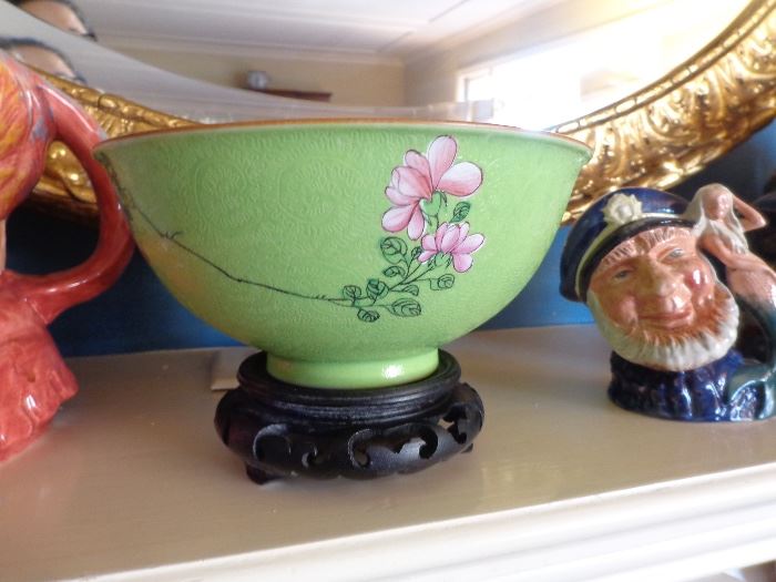 Antique Jiaqing Famille Rose Sgraffito bowl. 