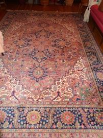 Gorgeous Heriz large area rug (8'8"x12').