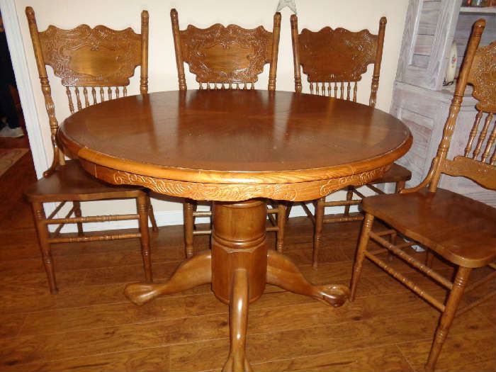 oak dining table & 4 pressed back chairs