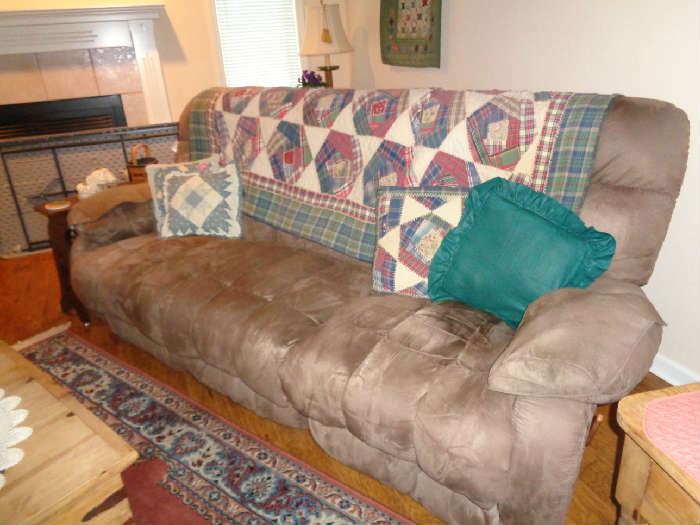 sofa that reclines