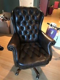 Leather tufted office chair