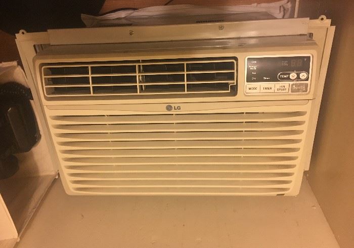 LG Air conditioner with remote