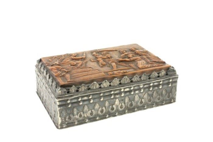 Lot 267: Judaica 18th Century Silver Box