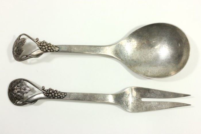 Lot 282: Frank Whiting Sterling Silver Serving Pieces