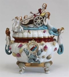 Lot 314: Meissen Figural Covered Tureen