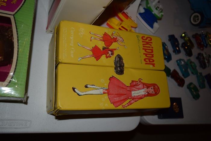 Vintage doll case-vintage Skipper Barbie