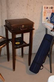 Side table w/briefcase