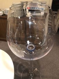 Can be used a a cooler or for floral or fishtank