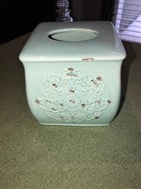 KLEENEX BOX HOLDER