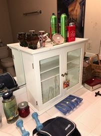 BATHROOM CABINET / BATH AND BEAUTY PRODUCTS