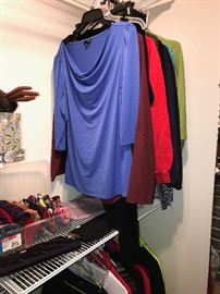 WOMENS CLOTHING AND ACCESSORIES-SIZE MEDIUM AND LARGE