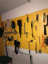 YARD TOOLS AND HAND TOOLS