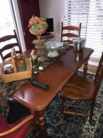 SOLID WOOD DINING TABLE WITH 4 CHAIRS