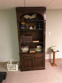 WOODEN BOOKSHELF