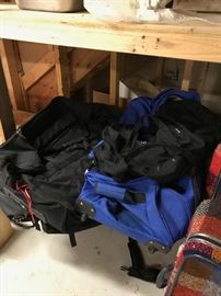 LARGE DUFFLE BAGS-GREAT FOR SPORTS!