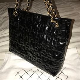 AUTHENTIC CHANEL BLACK CRACKLE PATENT LEATHER PUZZLE TOTE