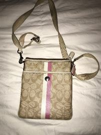 COACH MESSENGER/ CROSS-BODY BAG