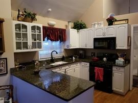 BEAUTIFUL NORTHVILLE CONDO FOR SALE BY OWNER