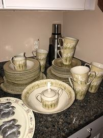 EVERYDAY CHINA SET