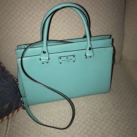 SUPER STYLISH TURQUOISE LEATHER KATE SPADE TOTE