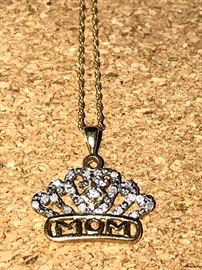 10K GOLD & DIAMONDS NECKLACE 