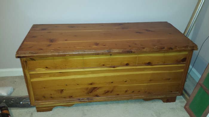 Cedar Chest Lined with Tray 