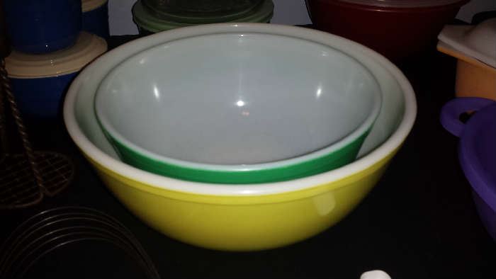 Vintage Mixing Bowls 