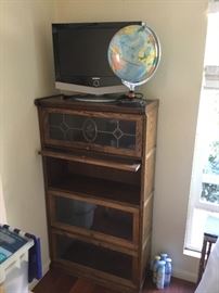 Oak contemporary lawyers bookcase with leaded glass upper door – nice – $125 or best offer