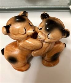 Bear Hug Salt &Pepper