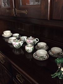 Hand painted Delicate Tea set