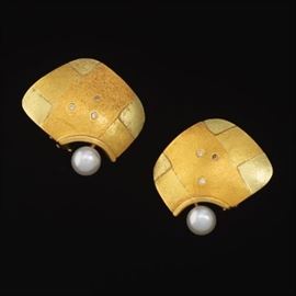 Betsy Fuller 22k24k Yellow Gold and Pearl Ear Clips 