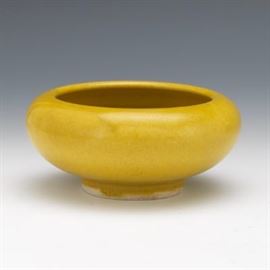 Chinese Porcelain Mustard Glazed Footed Bowl, with Apocryphal Da Ming Tian Qi Marks 