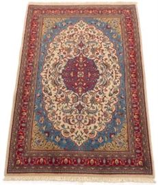 Fine Persian Sarouk Carpet 