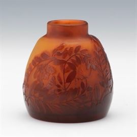 Galle Bulbous Cameo Fern Vase