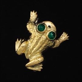 Ladies Gold and Emerald Frog Pin Brooch 