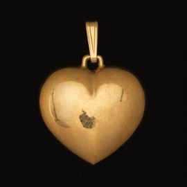 Ladies Gold Heart Pendant 
