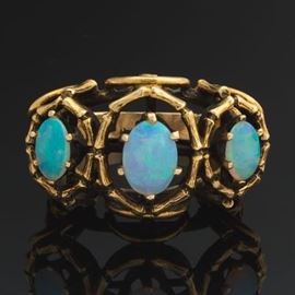 Ladies Opal and Gold Ring 