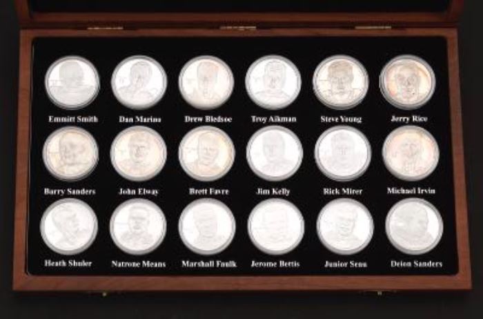 The Highland Mint, 18 1 toz. Pure Silver Coins, 1995 Football Collection