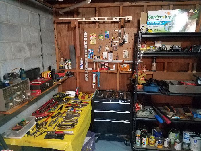 Tools and heavy shelf