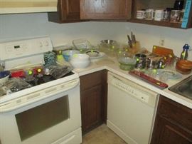 Kitchen items including Pyrex