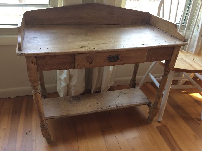 Painted wood wash stand