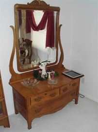 Antique princess dresser