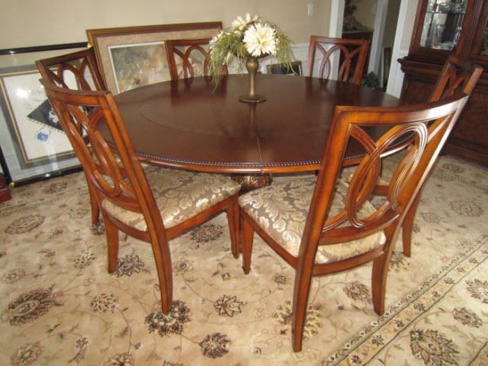 Round Formal Dining Table and 6 Chairs