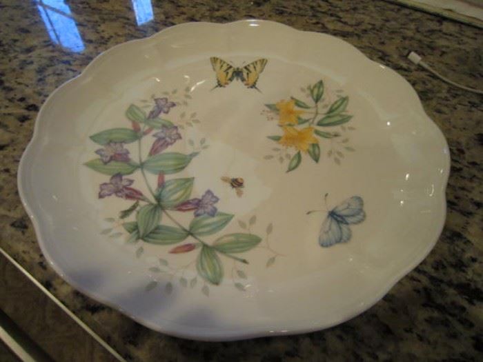 Lenox "Butterfly Meadow" china-service for 6 and extra mugs