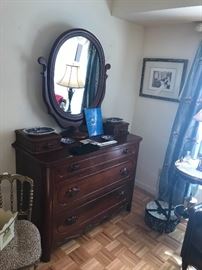Davis Lillian - Russel Solid Cherry Wood Dresser With Mirror